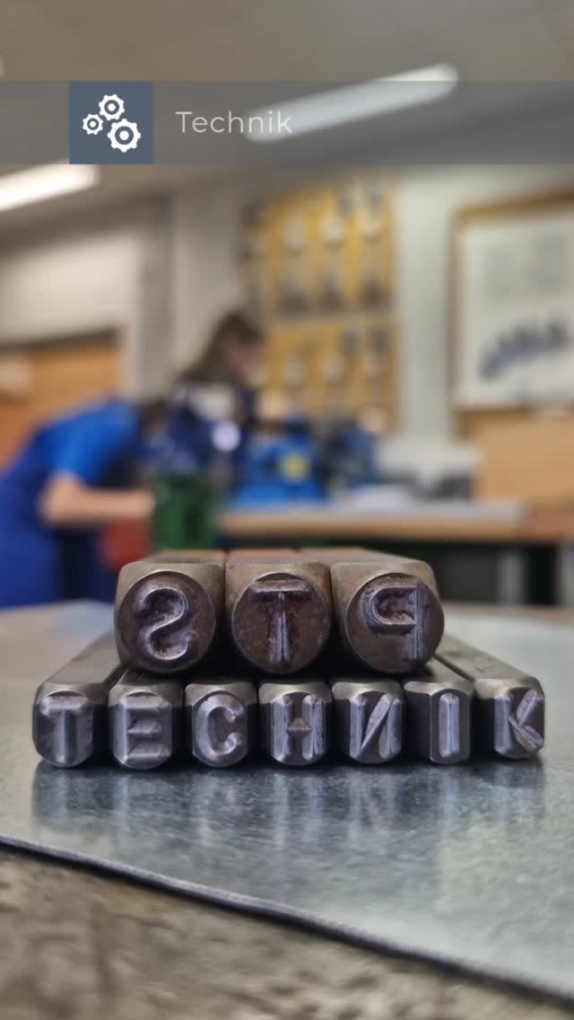 ✨ Wir stellen unsere Fachbereiche vor: Cluster Technik 🔧⚙️ Als Unterrichtsgegenstände erwarten…