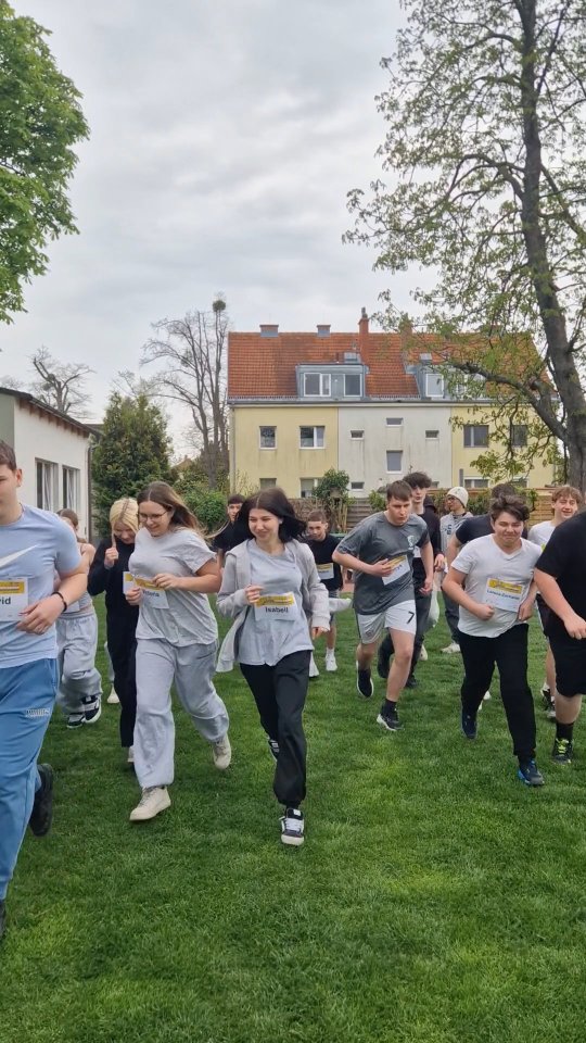 Unsere Schüler:innen haben an der Initiative „Laufen gegen Krebs“ teilgenommen 🏃‍♀️🏃‍♂️ Beteiligt…